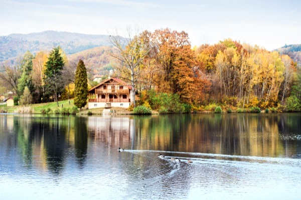 buy a cottage lake